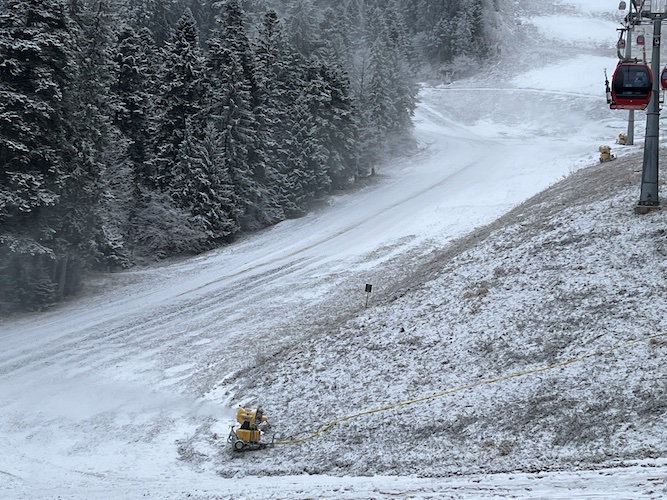 Snowmaking on SubTeleferic ski slope